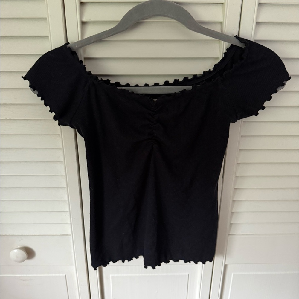 Hollister Black Puff Sleeve Ruched Blouse